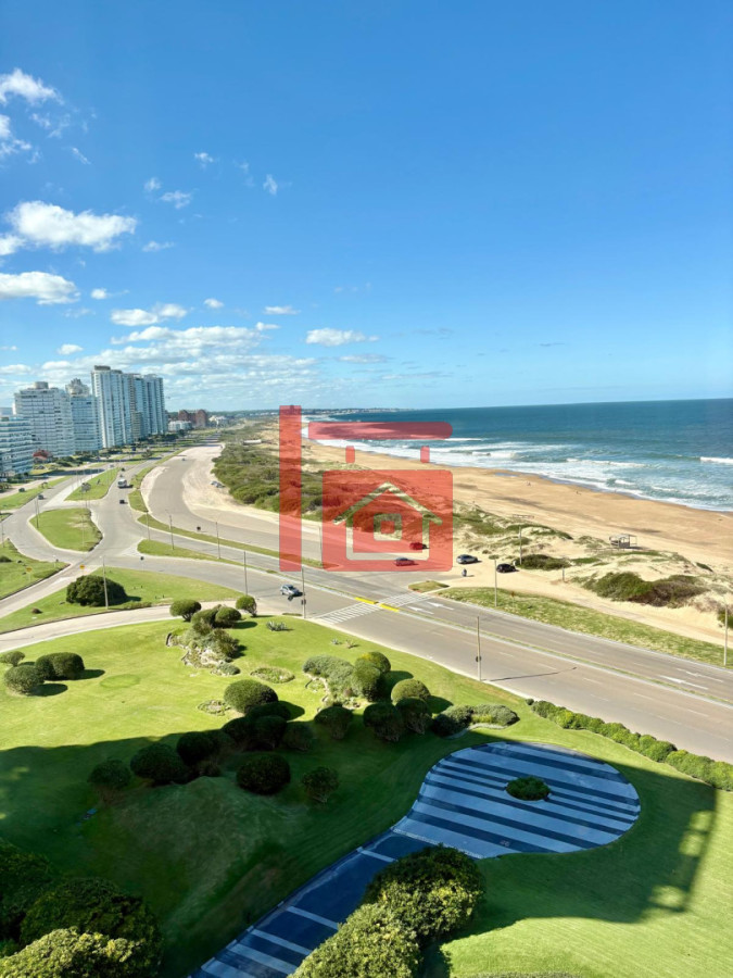 Apartamento ID.585 - Edificio Delfín Reciclado | Primera Línea - Playa Brava, Parada 4