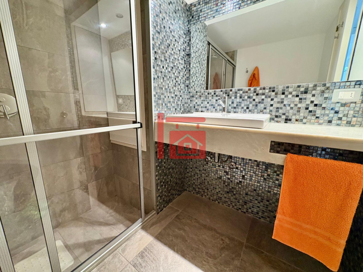 Apartamento ID.585 - Edificio Delfín Reciclado | Primera Línea - Playa Brava, Parada 4