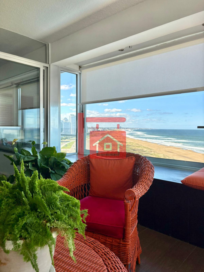 Apartamento ID.585 - Edificio Delfín Reciclado | Primera Línea - Playa Brava, Parada 4