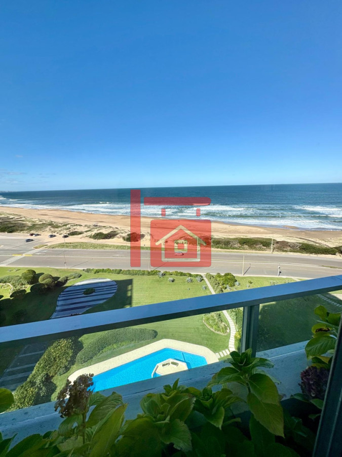 Apartamento ID.585 - Edificio Delfín Reciclado | Primera Línea - Playa Brava, Parada 4