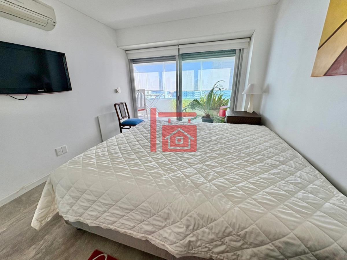 Apartamento ID.585 - Edificio Delfín Reciclado | Primera Línea - Playa Brava, Parada 4