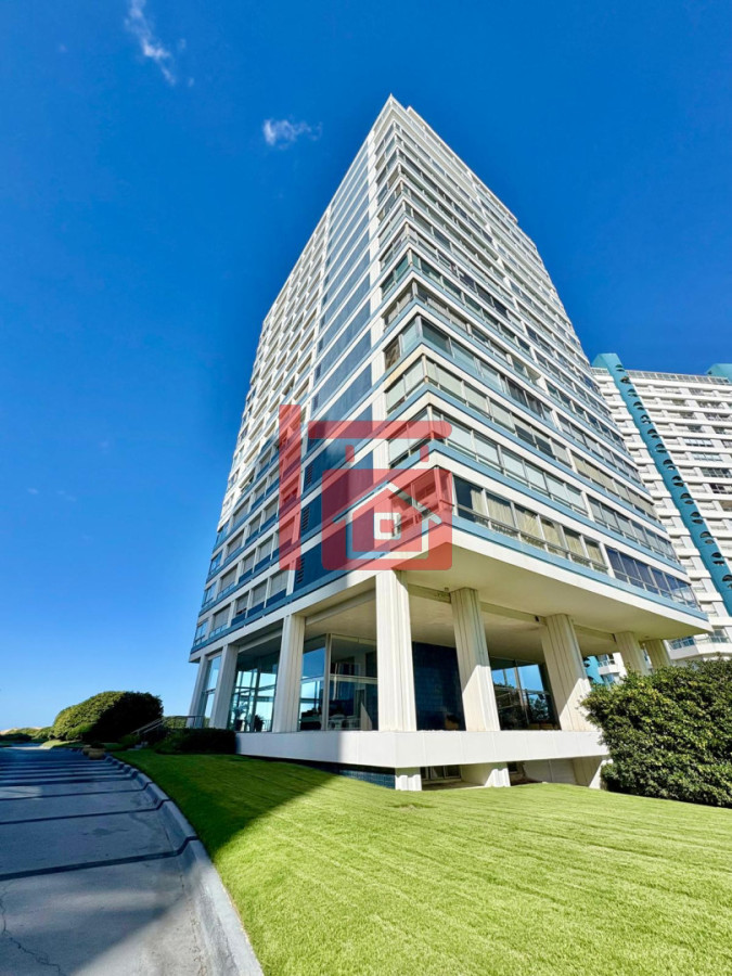Apartamento ID.585 - Edificio Delfín Reciclado | Primera Línea - Playa Brava, Parada 4