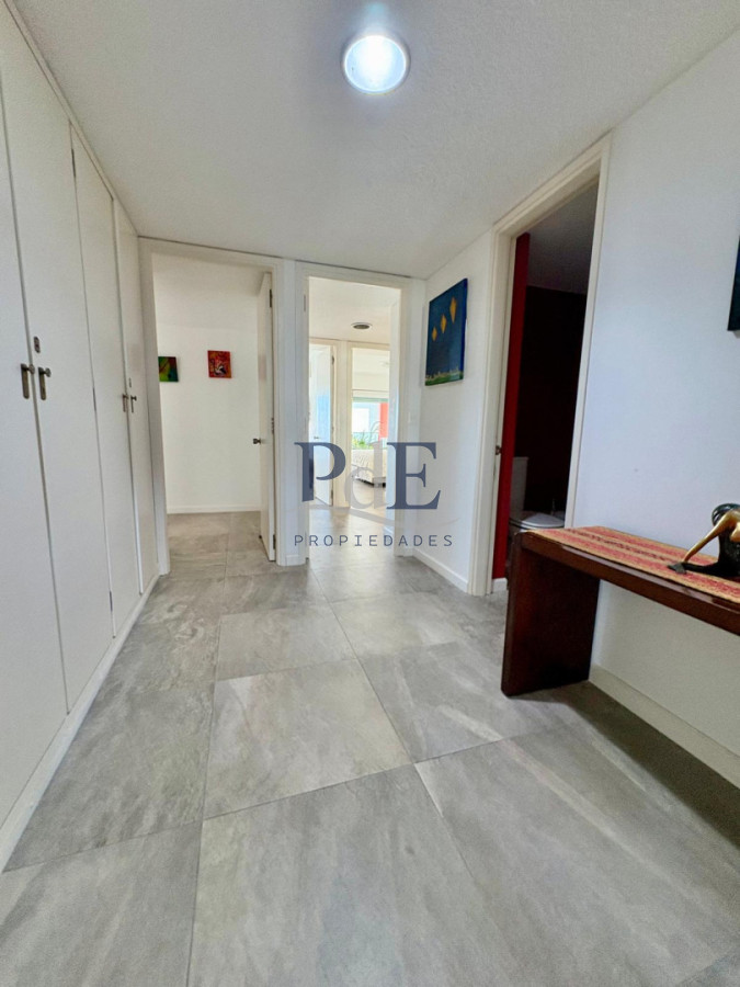 Edificio Delfín | Planta Reciclada en Primera Línea de Playa Brava. - Imagen 19