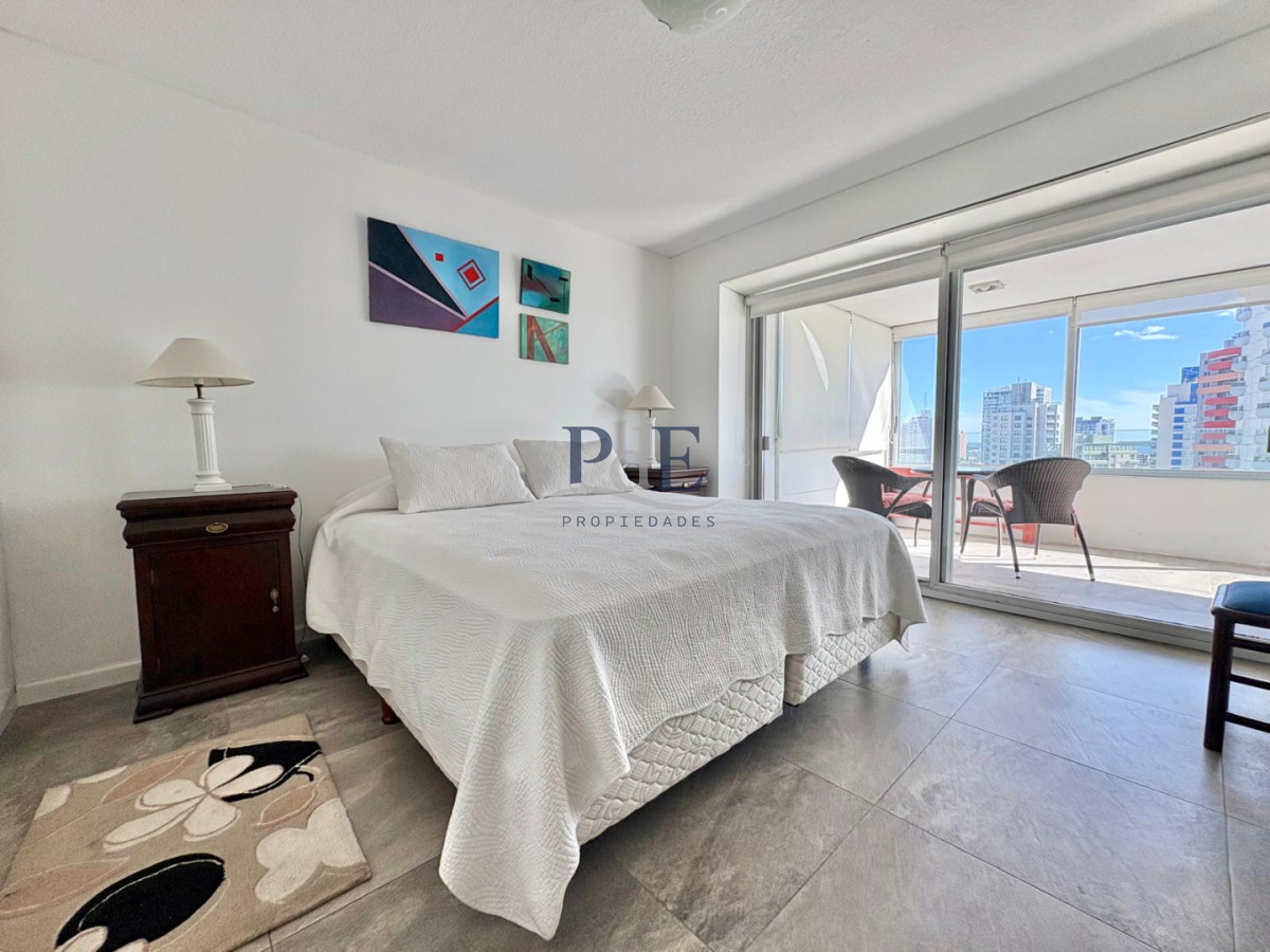 Edificio Delfín | Planta Reciclada en Primera Línea de Playa Brava. - Imagen 20