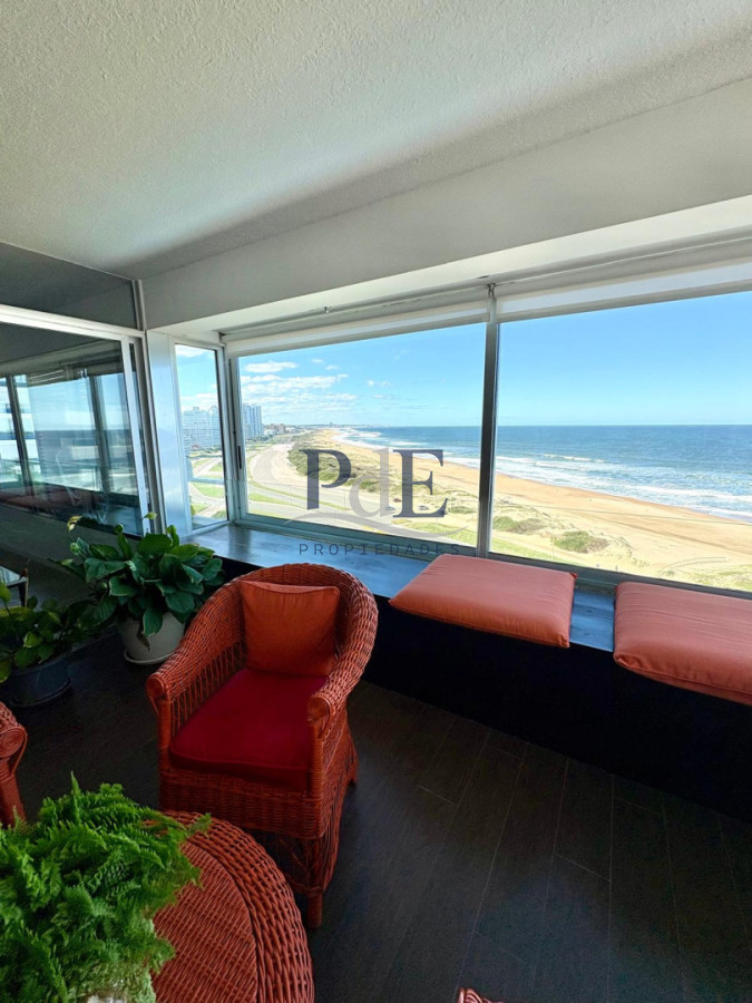 Edificio Delfín | Planta Reciclada en Primera Línea de Playa Brava. - Imagen 12