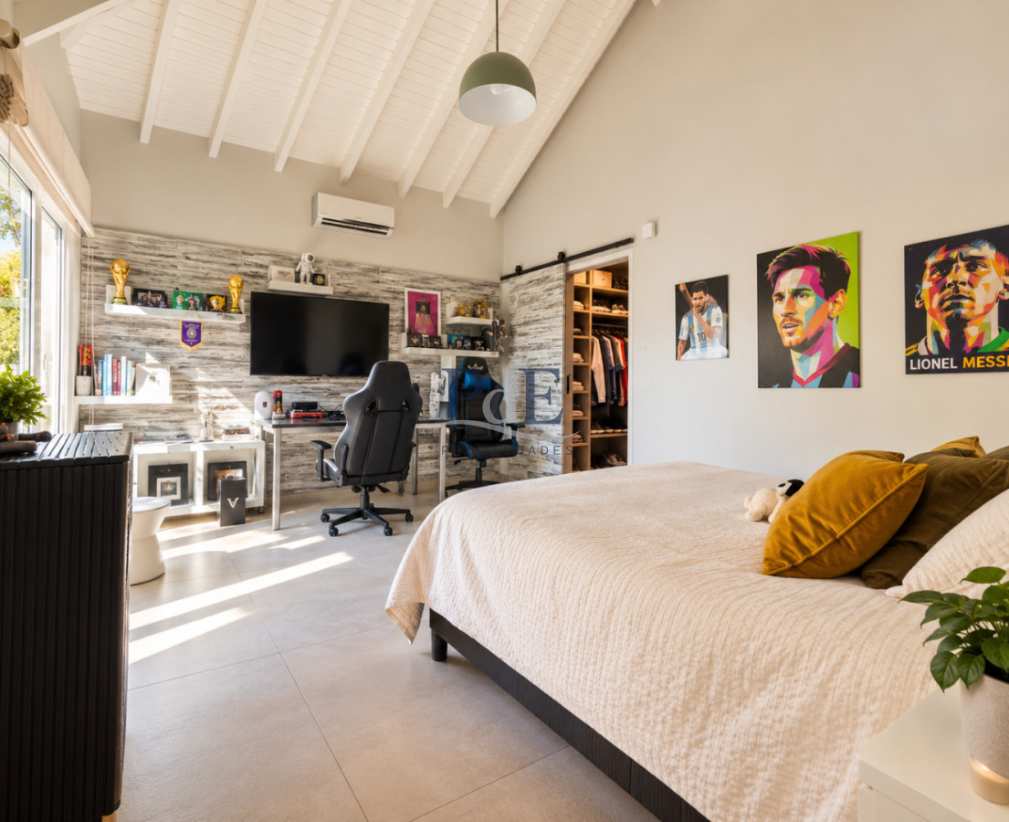 LA ARBOLADA | UNA PROPIEDAD ÚNICA POR ESCALA - 4.200 m² de terreno · 660 m² construidos · 6 dormitorios · 8 baños - Imagen 12