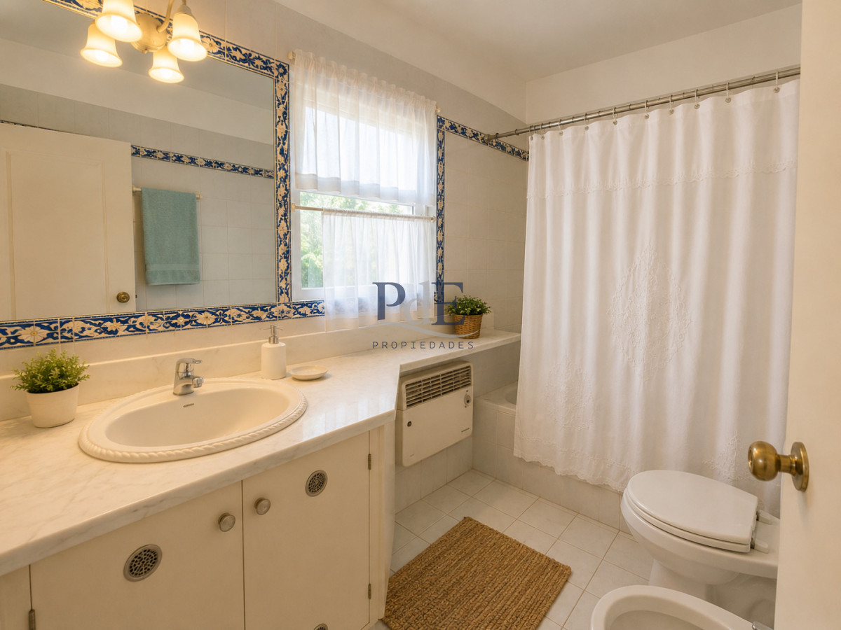 Casa en PH en venta 3 Dorm 3 Baños | Planta baja, entorno residencial de colegios. - Imagen 10
