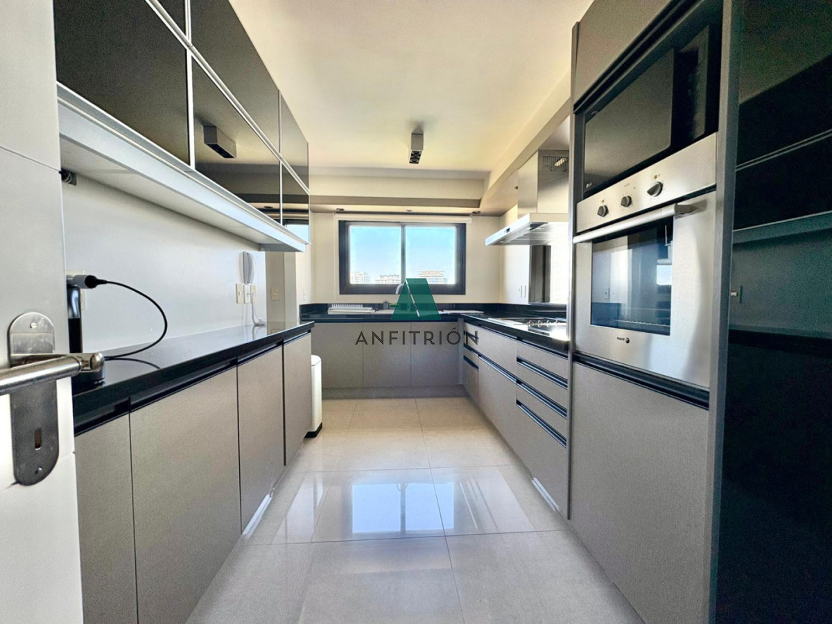Apartamento ID.343 - Esquinero Piso Alto en Torre ONE