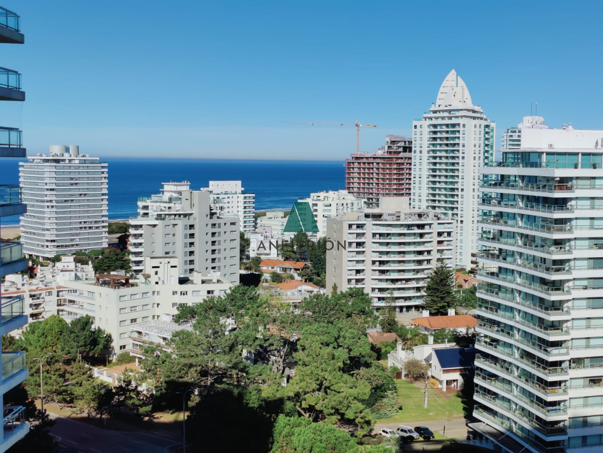 Apartamento ID.343 - Esquinero Piso Alto en Torre ONE