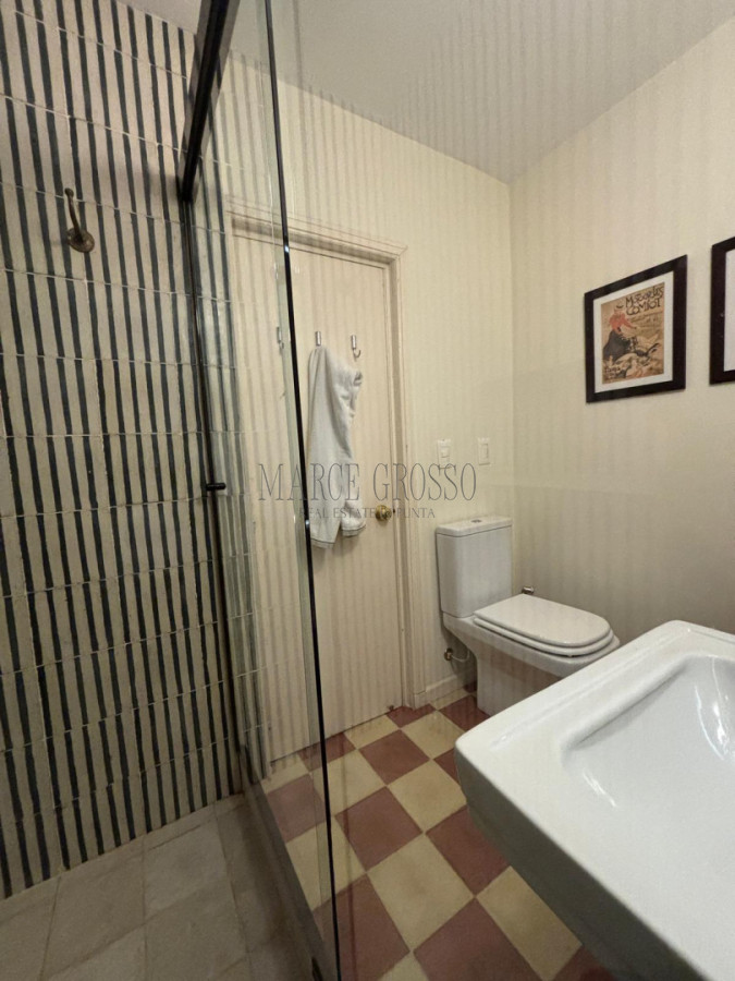 Apartamento ID.257 - Apartamento en Alquiler - 3 Dormitorios frente al mar en Punta del Este