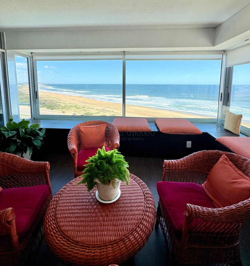 Apartamento ID.221 - Edificio Delfín Reciclado | Primera Línea - Playa Brava, Parada 4