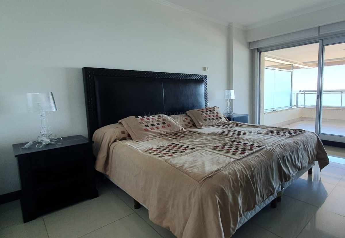 Apartamento ID.50 - Alquiler Temporal - Apto. 3 suites + dep en Torre Lobos 
