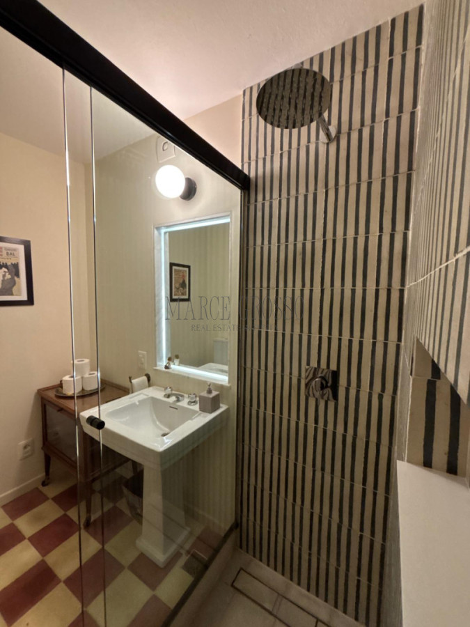 Apartamento ID.257 - Apartamento en Alquiler - 3 Dormitorios frente al mar en Punta del Este
