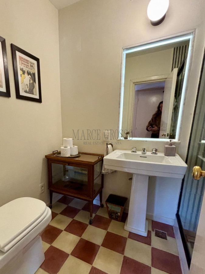 Apartamento ID.257 - Apartamento en Alquiler - 3 Dormitorios frente al mar en Punta del Este