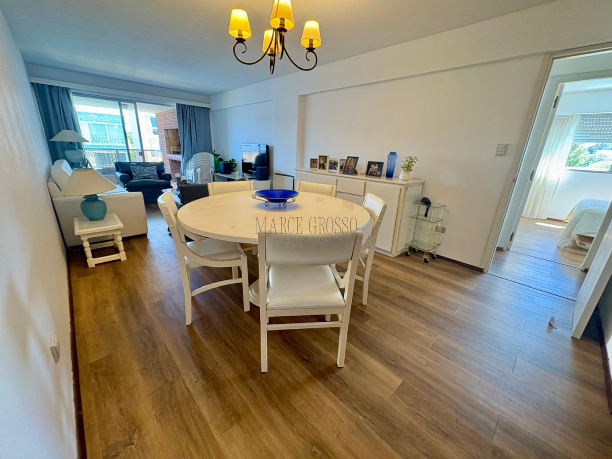 Apartamento ID.137 - Apartamento en primera línea de Playa Mansa - Edificio Ilha Bella