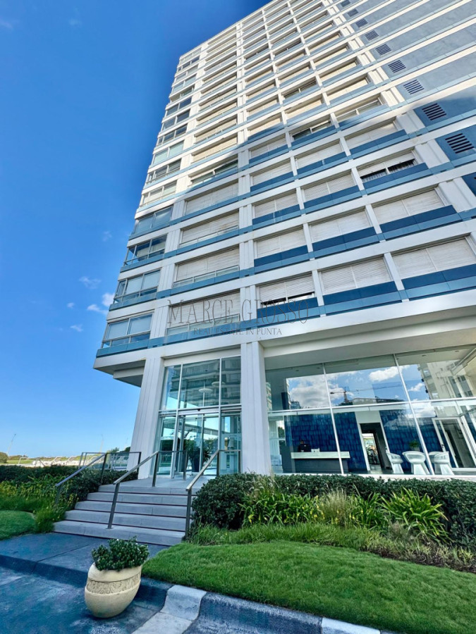 Apartamento ID.221 - Edificio Delfín Reciclado | Primera Línea - Playa Brava, Parada 4