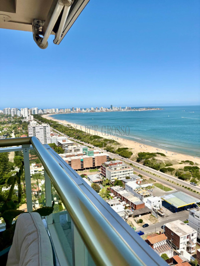 Apartamento ID.123 - ✨ Le Jardin - Piso Alto Esquinero | 3 Suites + Dependencia | Palier Privado