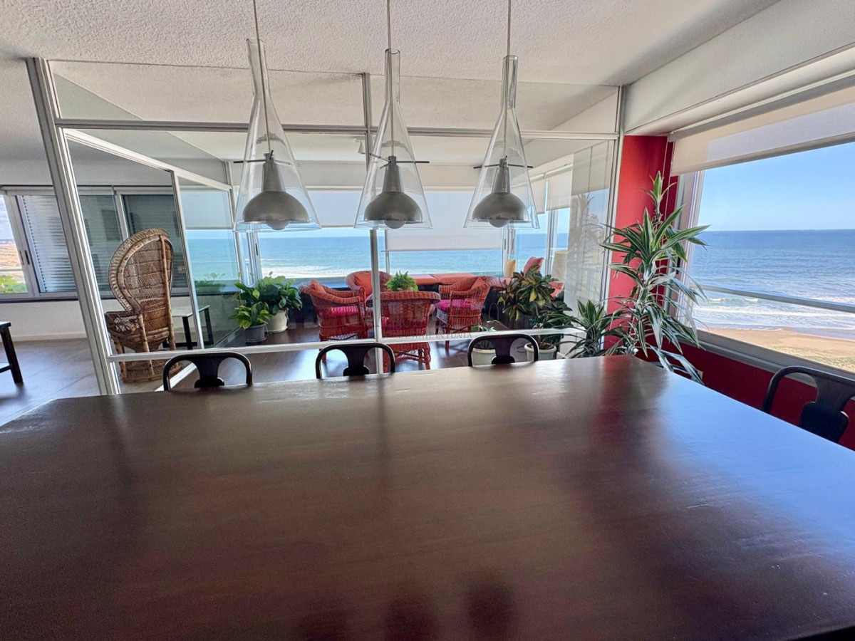 Apartamento ID.221 - Edificio Delfín Reciclado | Primera Línea - Playa Brava, Parada 4