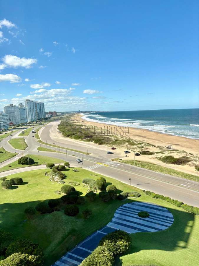 Apartamento ID.221 - Edificio Delfín Reciclado | Primera Línea - Playa Brava, Parada 4