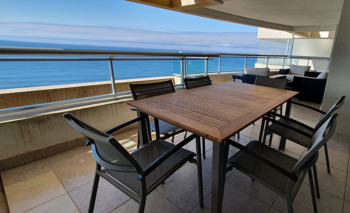Apartamento ID.50 - Alquiler Temporal - Apto. 3 suites + dep en Torre Lobos 
