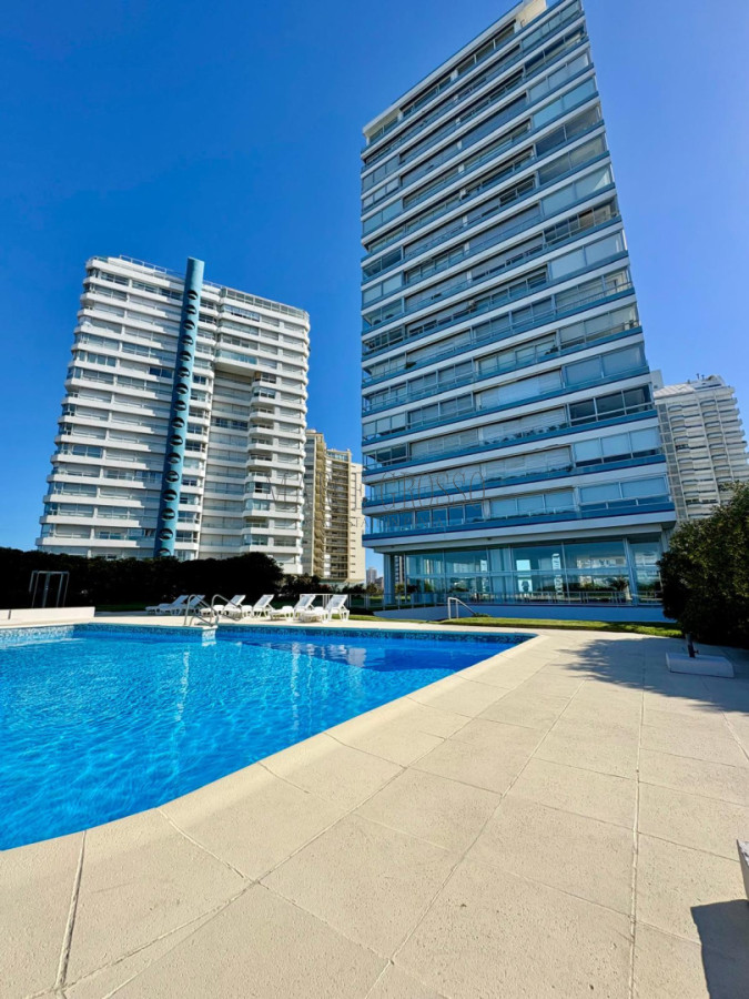 Apartamento ID.221 - Edificio Delfín Reciclado | Primera Línea - Playa Brava, Parada 4