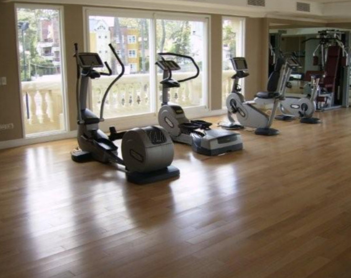 Apartamento ID.123 - ✨ Le Jardin - Piso Alto Esquinero | 3 Suites + Dependencia | Palier Privado