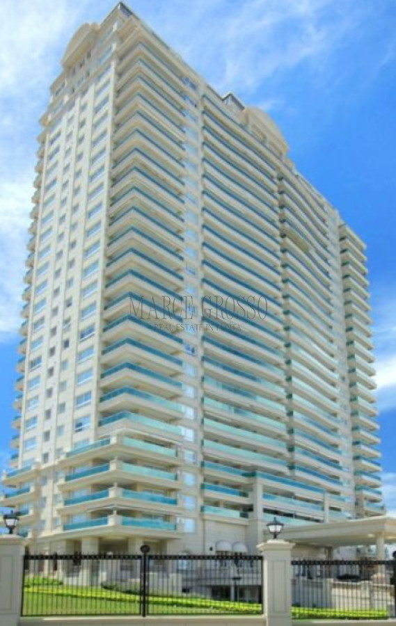 Apartamento ID.123 - ✨ Le Jardin - Piso Alto Esquinero | 3 Suites + Dependencia | Palier Privado