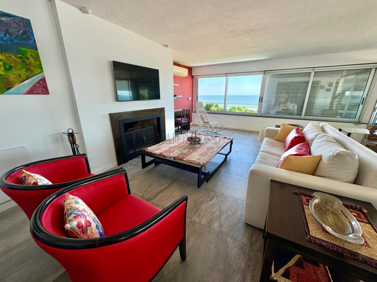 Apartamento ID.221 - Edificio Delfín Reciclado | Primera Línea - Playa Brava, Parada 4