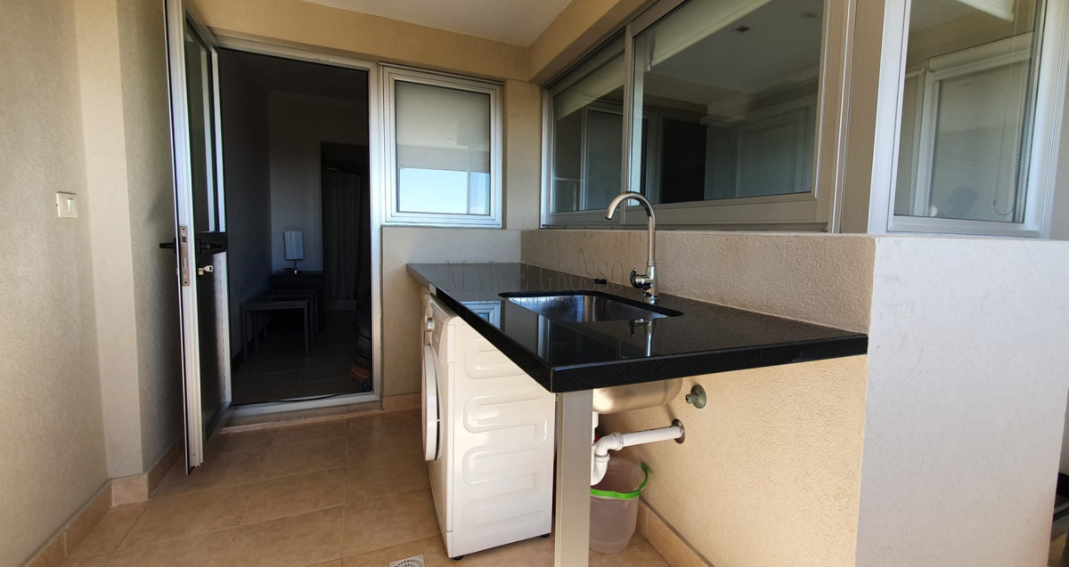 Apartamento ID.50 - Alquiler Temporal - Apto. 3 suites + dep en Torre Lobos 