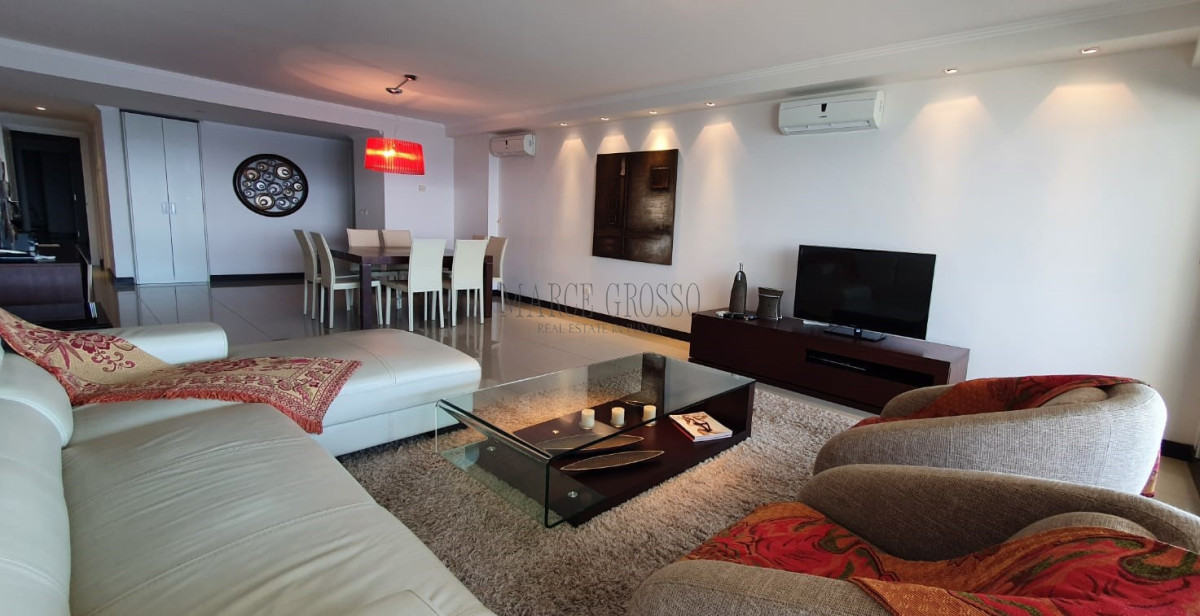 Apartamento ID.50 - Alquiler Temporal - Apto. 3 suites + dep en Torre Lobos 