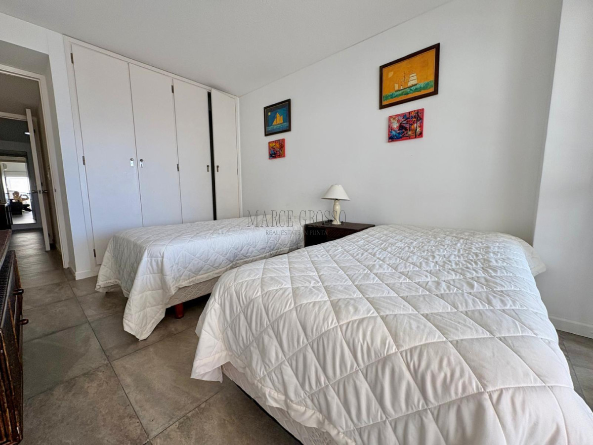 Apartamento ID.221 - Edificio Delfín Reciclado | Primera Línea - Playa Brava, Parada 4
