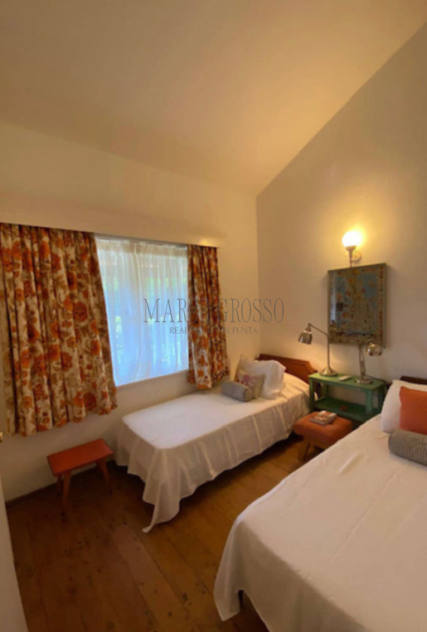 Apartamento ID.257 - Apartamento en Alquiler - 3 Dormitorios frente al mar en Punta del Este