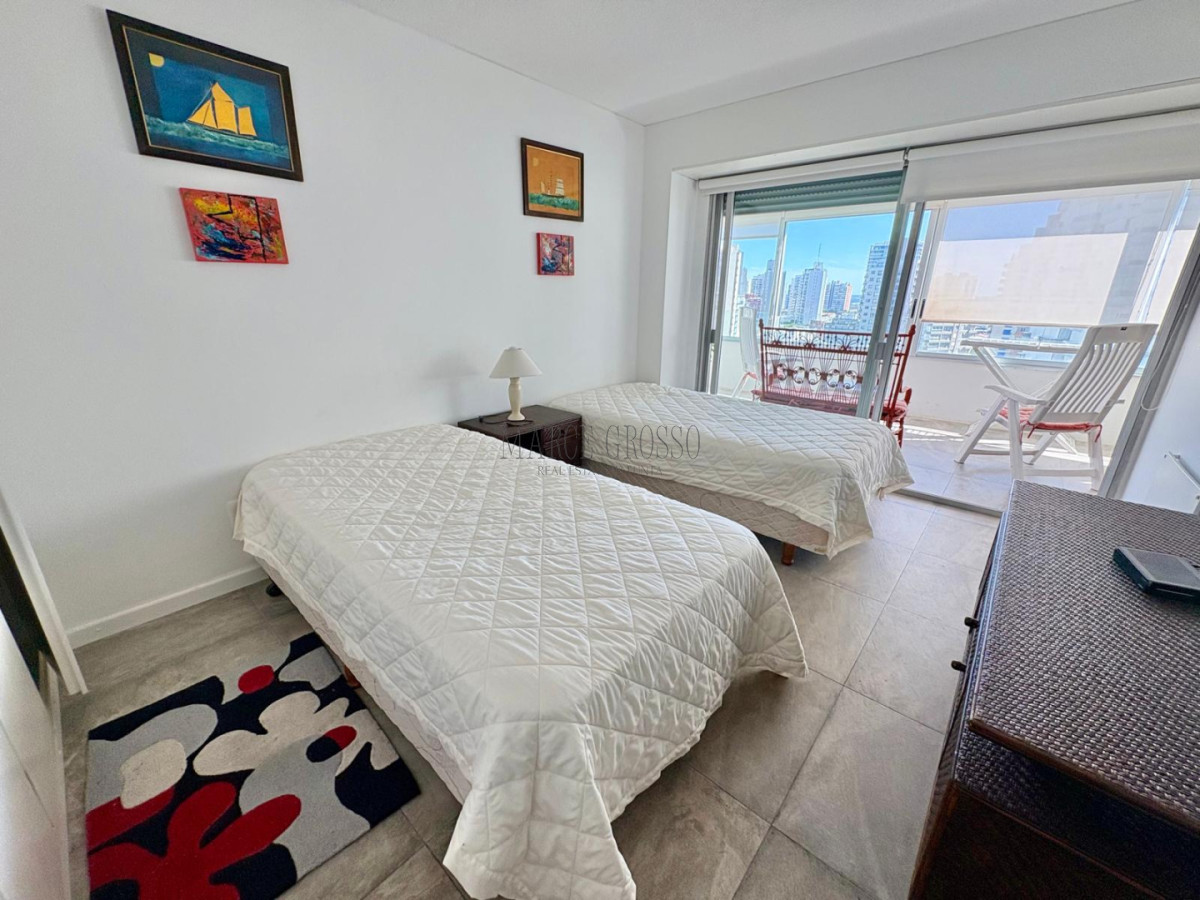Apartamento ID.221 - Edificio Delfín Reciclado | Primera Línea - Playa Brava, Parada 4