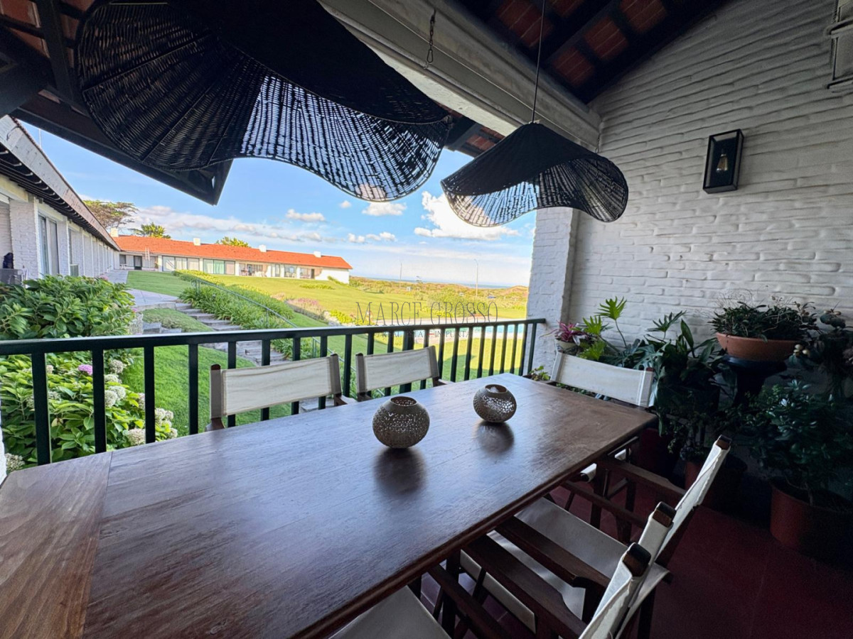 Apartamento ID.257 - Apartamento en Alquiler - 3 Dormitorios frente al mar en Punta del Este