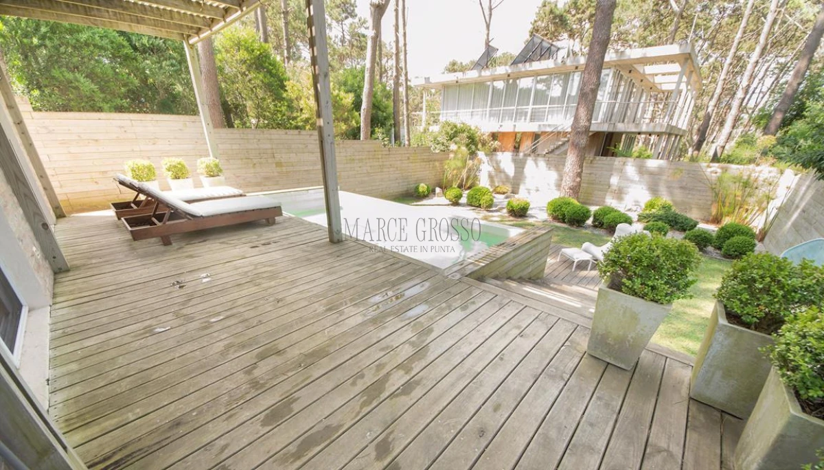 Casa ID.256 - Casa en Venta - 4 Dormitorios en Montoya, La Barra