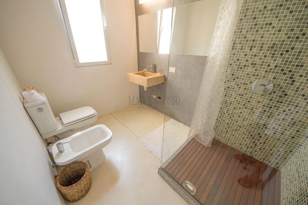 Casa ID.256 - Casa en Venta - 4 Dormitorios en Montoya, La Barra