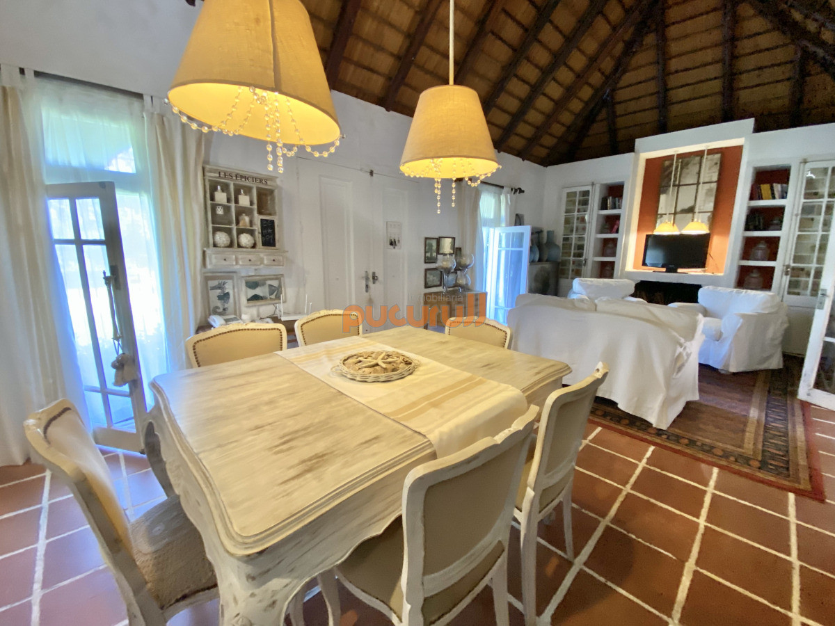 Casa ID.3001 - Casa en venta en Pinares - Punta del Este 