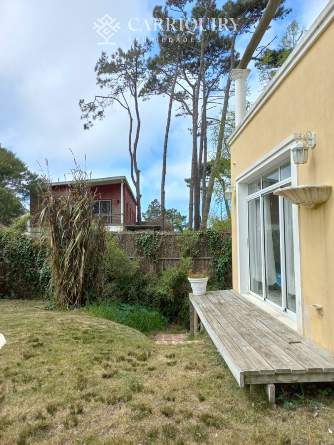 Casa ID.10472 - Casa en Montoya a la venta y alquiler. 4 dormitorios y 4 baños