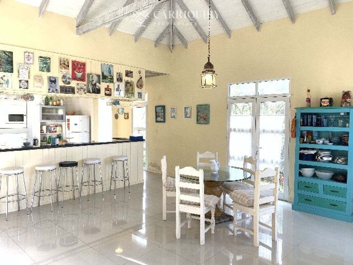 Casa ID.10472 - Casa en Montoya a la venta y alquiler. 4 dormitorios y 4 baños
