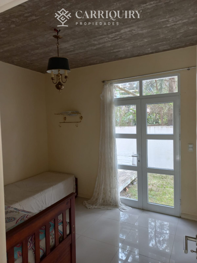 Casa ID.10472 - Casa en Montoya a la venta y alquiler. 4 dormitorios y 4 baños
