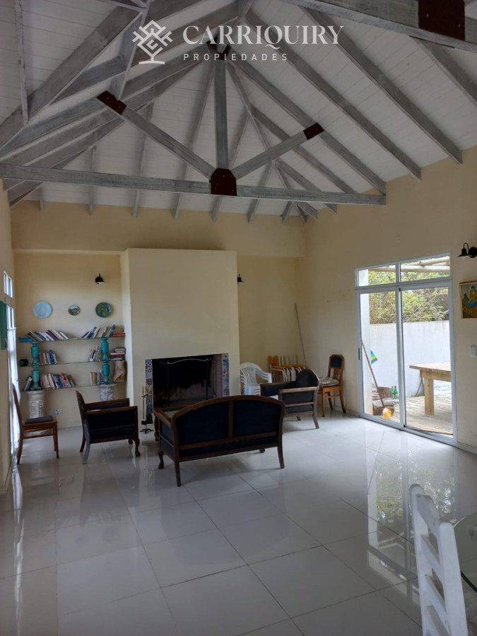 Casa ID.10472 - Casa en Montoya a la venta y alquiler. 4 dormitorios y 4 baños