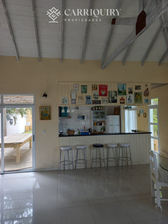 Casa ID.10472 - Casa en Montoya a la venta y alquiler. 4 dormitorios y 4 baños