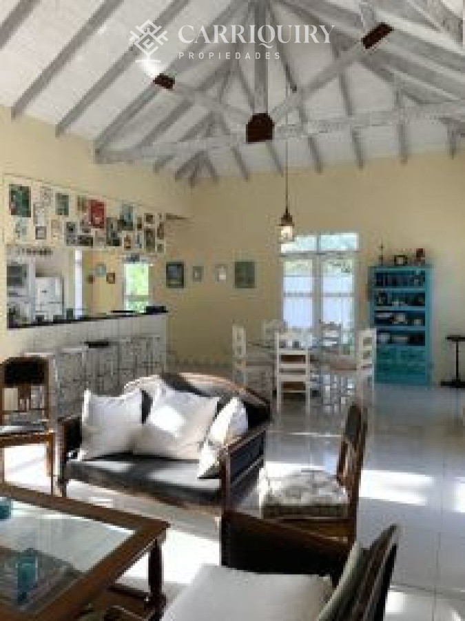 Casa ID.10472 - Casa en Montoya a la venta y alquiler. 4 dormitorios y 4 baños