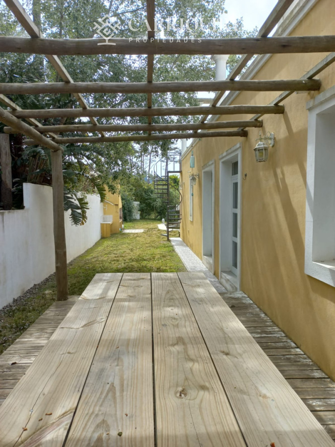 Casa ID.10472 - Casa en Montoya a la venta y alquiler. 4 dormitorios y 4 baños