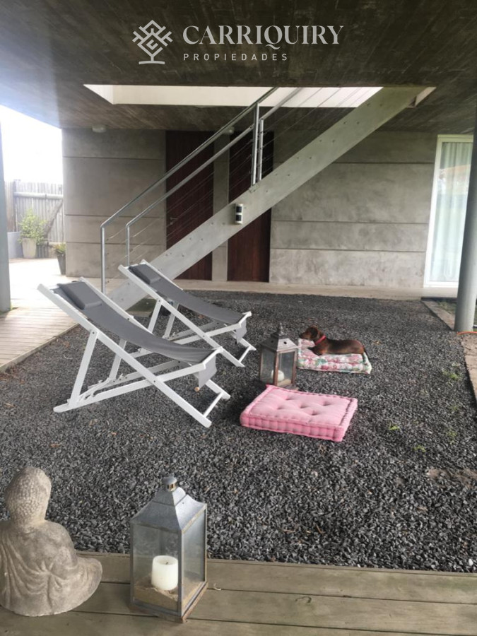 Casa ID.10558/CASA-DE-4-DORMITORIOS-EN-ALQUILER-TEMPORARIO - CASA EN VENTA Y ALQUILER DE TEMPORADA. 4 SUITES. MANANTIALES FRENTE AL MAR 