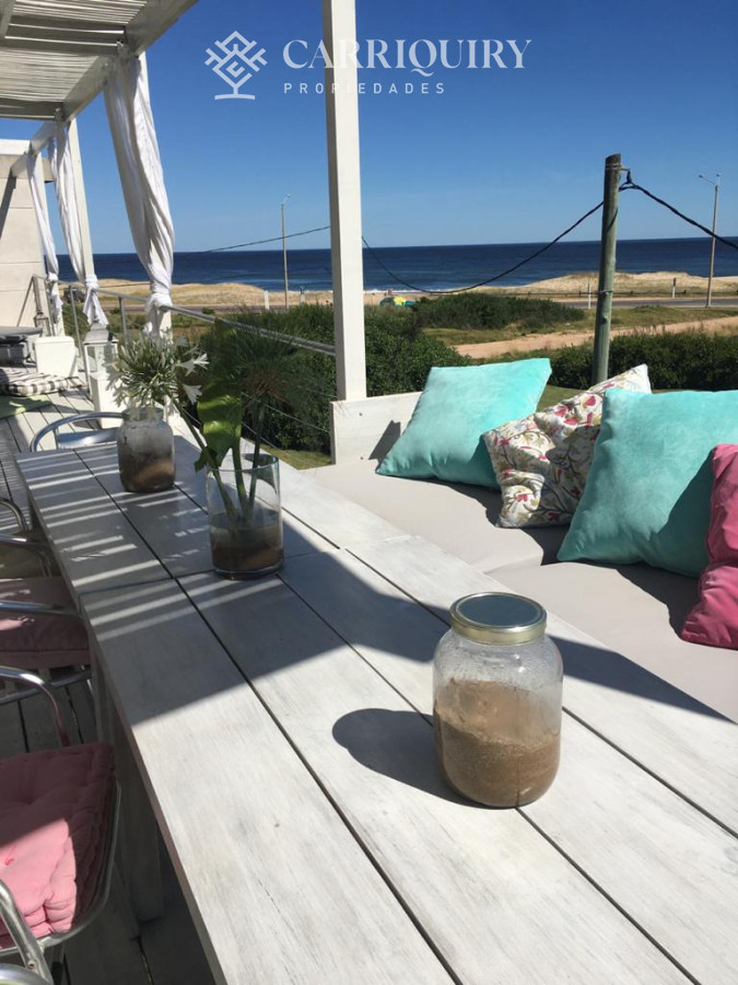 Casa ID.10558/CASA-DE-4-DORMITORIOS-EN-ALQUILER-TEMPORARIO - CASA EN VENTA Y ALQUILER DE TEMPORADA. 4 SUITES. MANANTIALES FRENTE AL MAR 