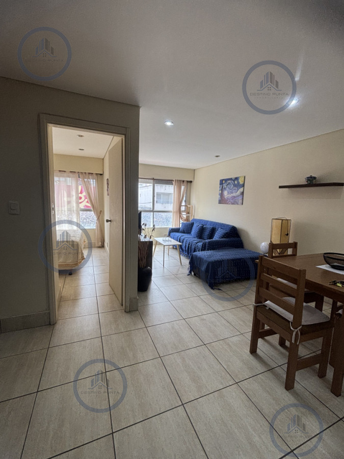 Apartamento ID.3138 - Apartamento a la venta en la Península, Punta del Este. 1 Dormitorio y medio