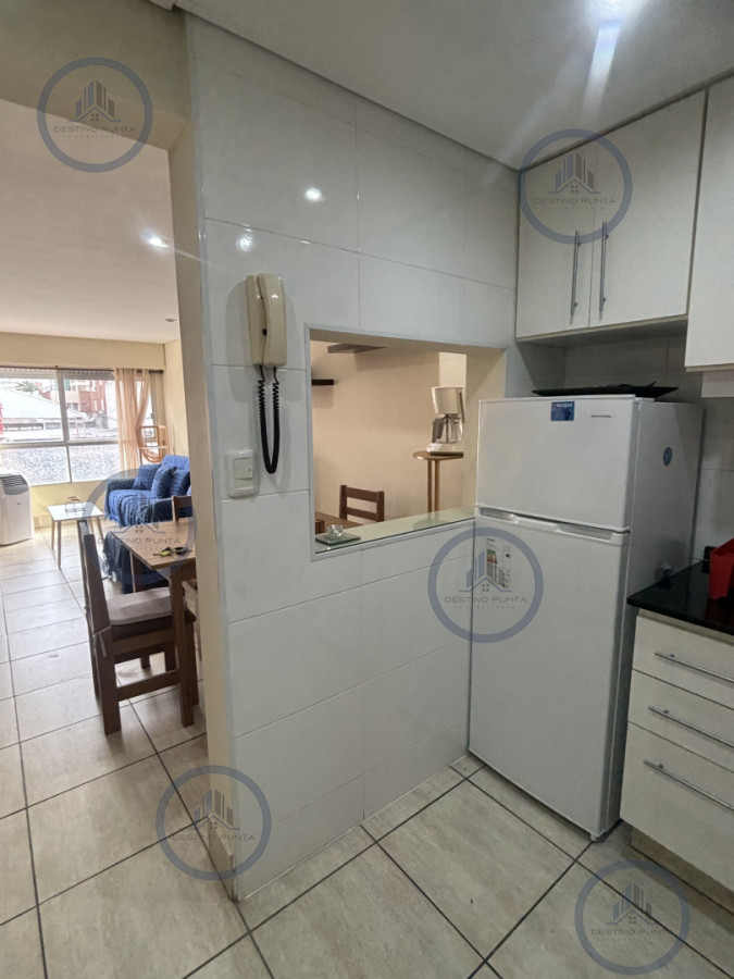 Apartamento ID.3138 - Apartamento a la venta en la Península, Punta del Este. 1 Dormitorio y medio