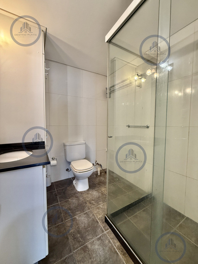 Apartamento ID.3138 - Apartamento a la venta en la Península, Punta del Este. 1 Dormitorio y medio