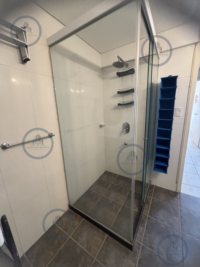 Apartamento ID.3138 - Apartamento a la venta en la Península, Punta del Este. 1 Dormitorio y medio